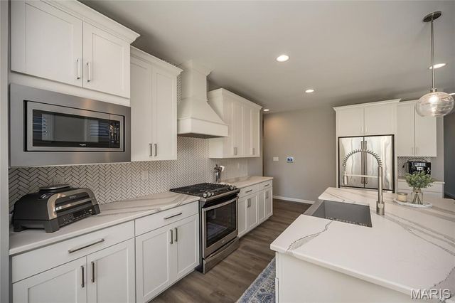 2373 Windswept Farms Drive, Eureka, MO 63025