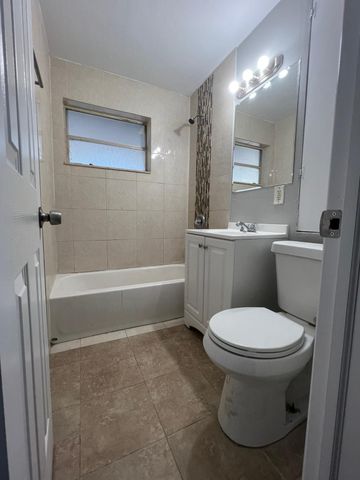 3265 E Palm Drive, Boynton Beach, FL 33435