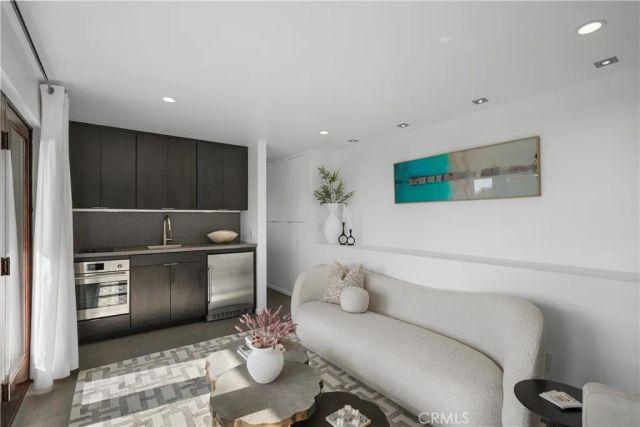 1119 Katella Street, Laguna Beach, CA 92651