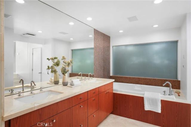 1119 Katella Street, Laguna Beach, CA 92651