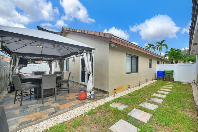 17640 SW 4th Court, Pembroke Pines, FL 33029