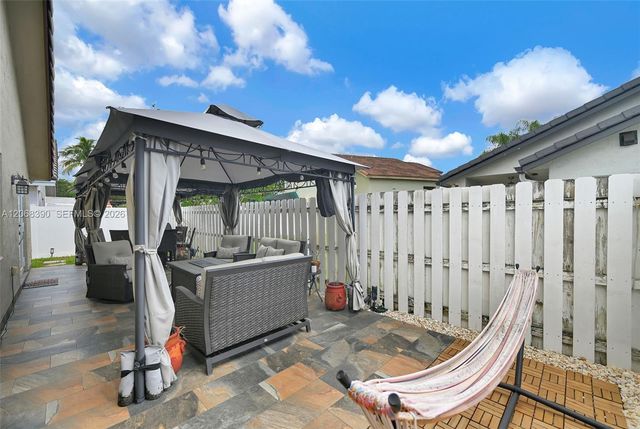 17640 SW 4th Court, Pembroke Pines, FL 33029