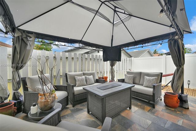 17640 SW 4th Court, Pembroke Pines, FL 33029