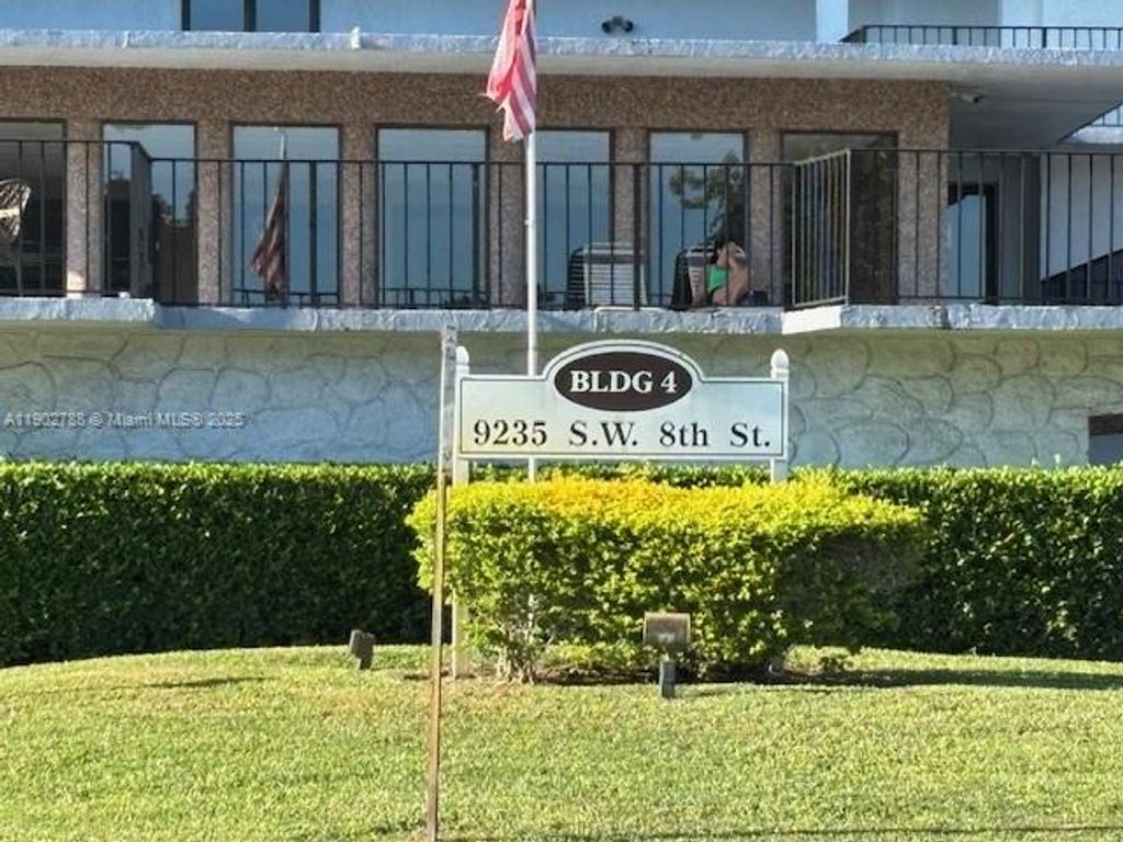 9235 SW 8th St 510, Boca Raton, FL 33428