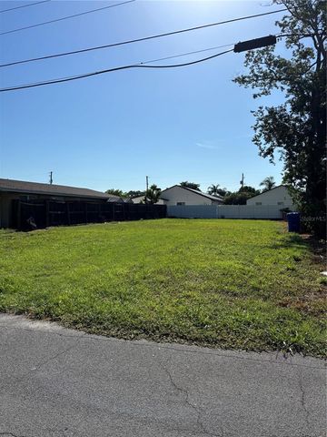 8021 N CLARK AVENUE, Tampa, FL 33614