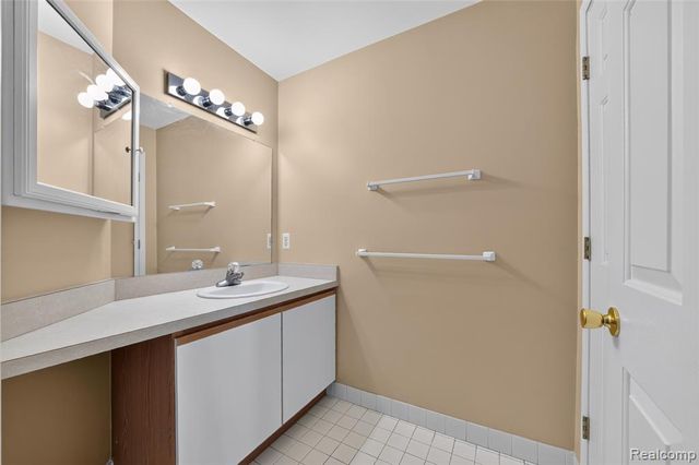 54726 Monarch Drive, Utica, MI 48316