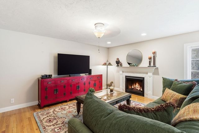 28 Cortland Way, Grafton, MA 01519