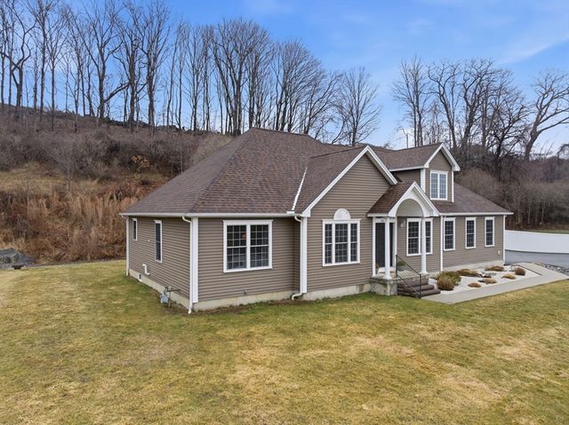 28 Cortland Way, Grafton, MA 01519