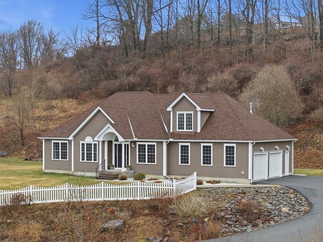 28 Cortland Way, Grafton, MA 01519