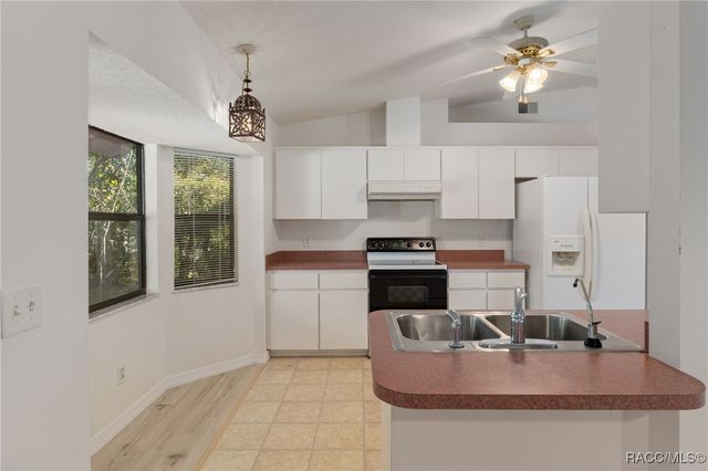 5625 S Dede Terrace, Inverness, FL 34452