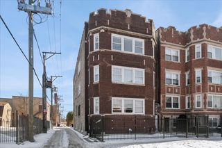 7515 S Essex Avenue, Chicago, IL 60649