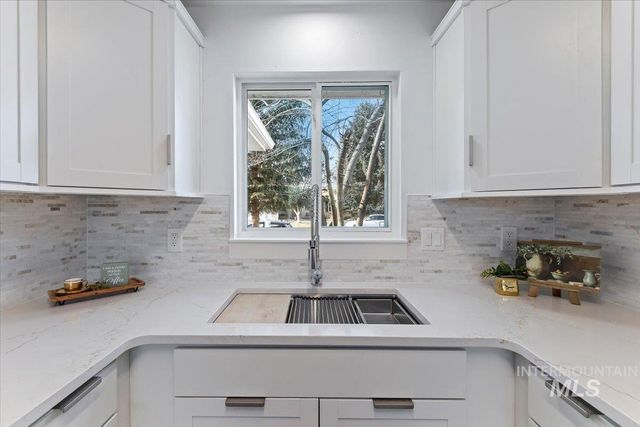 1184 Starfire, Twin Falls, ID 83301