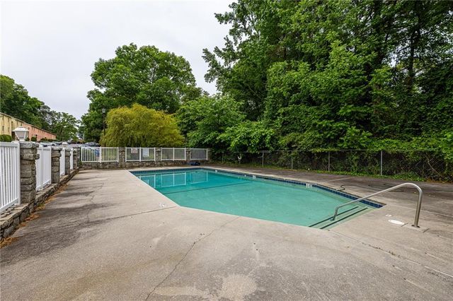 2398 Lawrenceville Highway U, Decatur, GA 30033