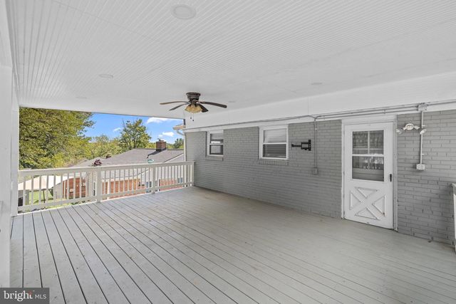 6940 EMERSON ST, Hyattsville, MD 20784