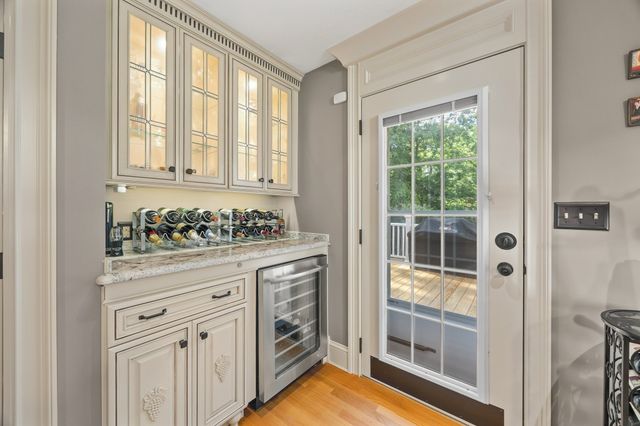 9 Cranbrook Rd, Shrewsbury, MA 01545