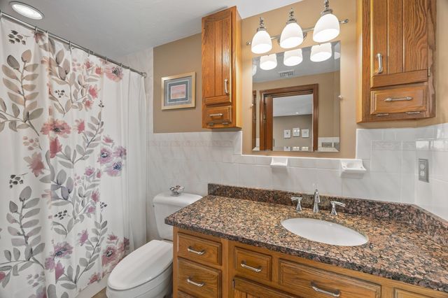 9 Cranbrook Rd, Shrewsbury, MA 01545
