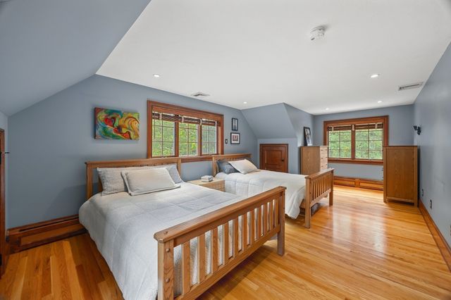 9 Cranbrook Rd, Shrewsbury, MA 01545