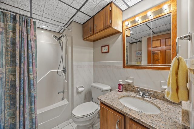 9 Cranbrook Rd, Shrewsbury, MA 01545