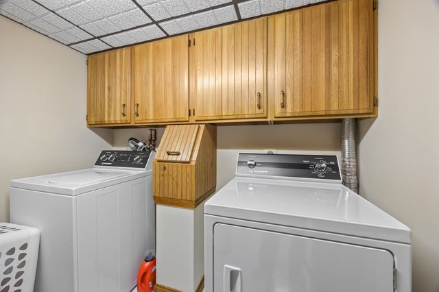 9 Cranbrook Rd, Shrewsbury, MA 01545