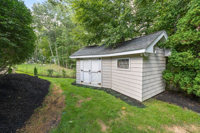 9 Cranbrook Rd, Shrewsbury, MA 01545