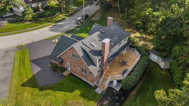9 Cranbrook Rd, Shrewsbury, MA 01545