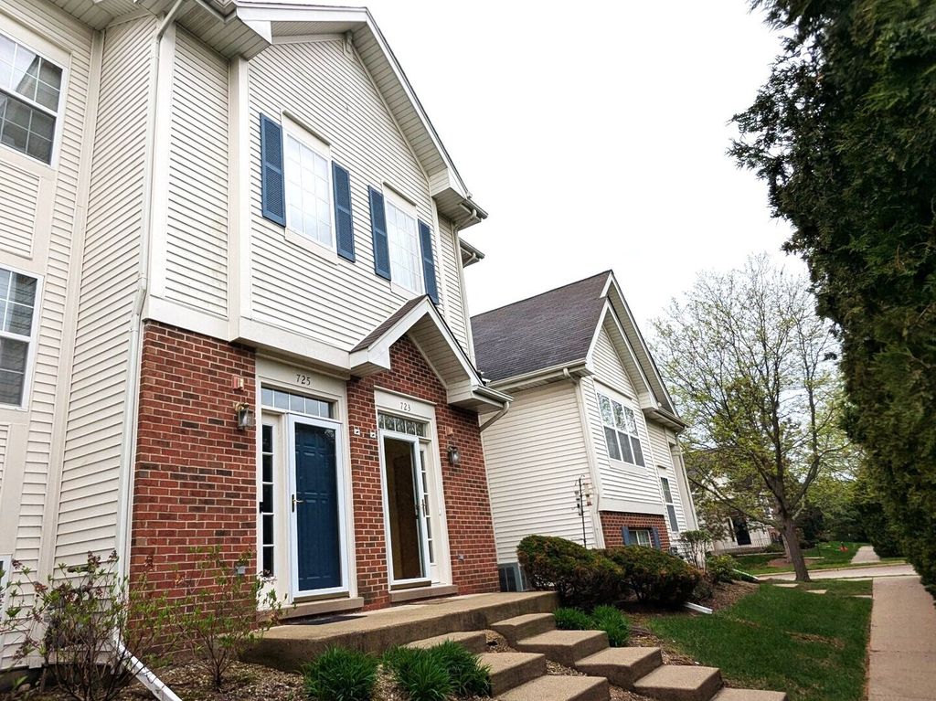 723 River Walk Drive 723, Wheeling, IL 60090