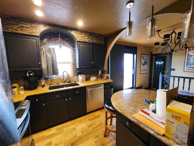 1003 W HILL RD, Laramie, WY 82072