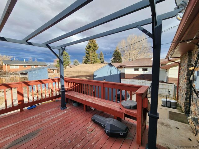 1003 W HILL RD, Laramie, WY 82072