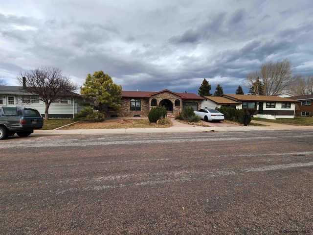 1003 W HILL RD, Laramie, WY 82072