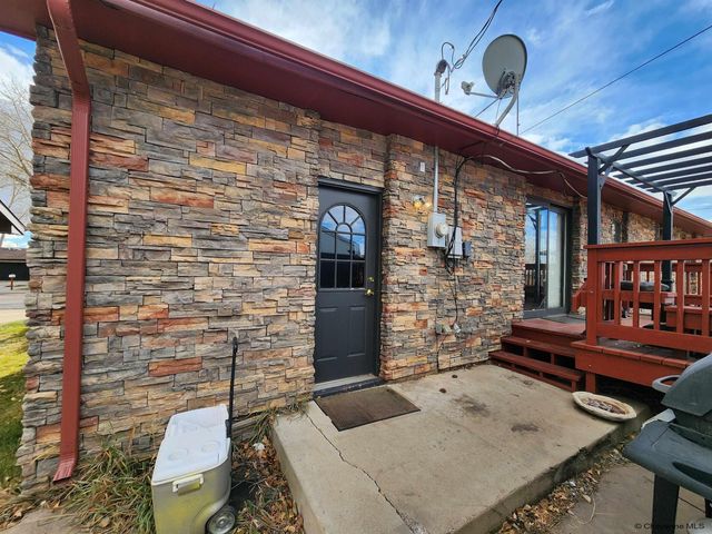 1003 W HILL RD, Laramie, WY 82072