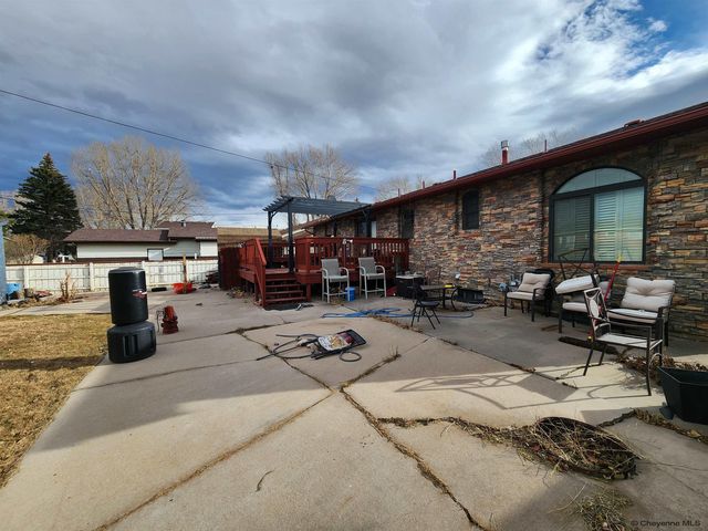 1003 W HILL RD, Laramie, WY 82072