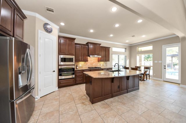 66 Lindenberry Circle, Spring, TX 77389