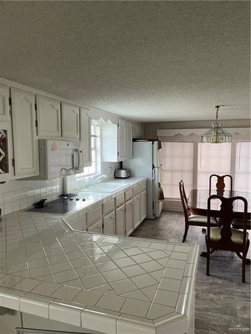 2718 Mesa Verde Drive, Weslaco, TX 78596