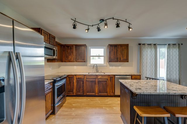 4017 Cadence Dr, Spring Hill, TN 37174