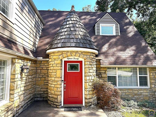 1520 SW Oakley AVE, Topeka, KS 66604