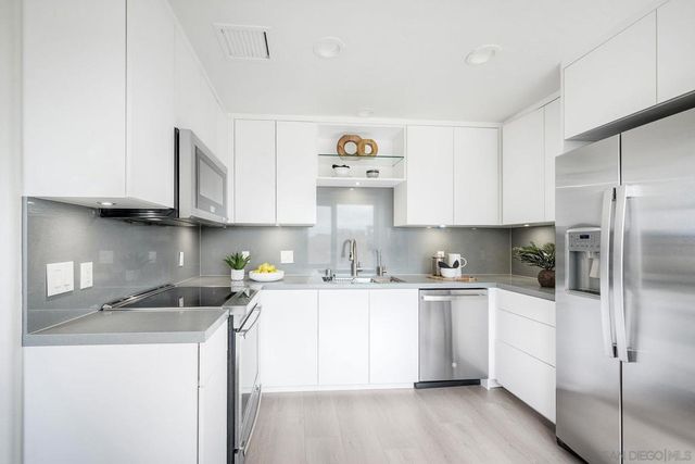 3060 6th Ave 19, San Diego, CA 92103