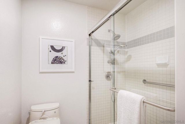 3060 6th Ave 19, San Diego, CA 92103