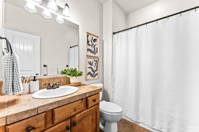 1177 E Riversong Dr., Eagle, ID 83616