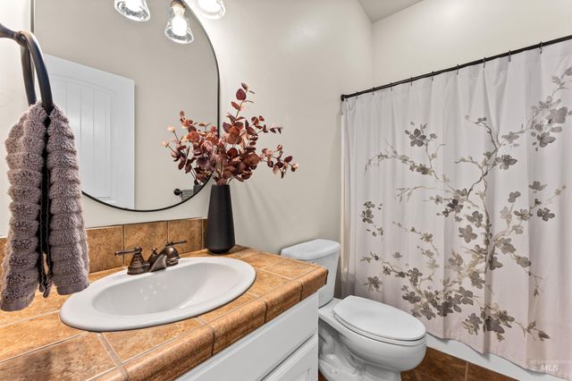 1177 E Riversong Dr., Eagle, ID 83616