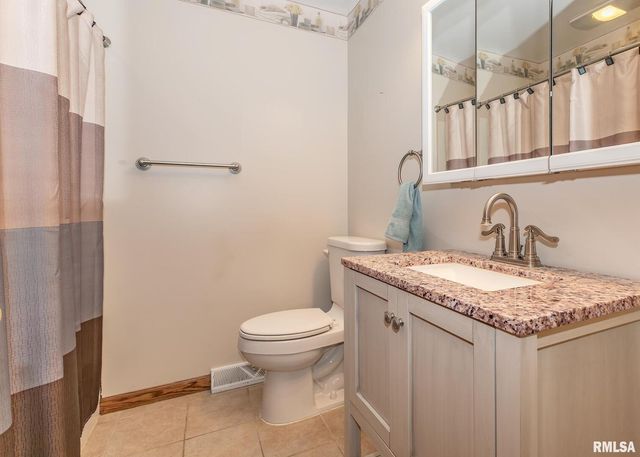 1417 2ND Avenue, Camanche, IA 52730