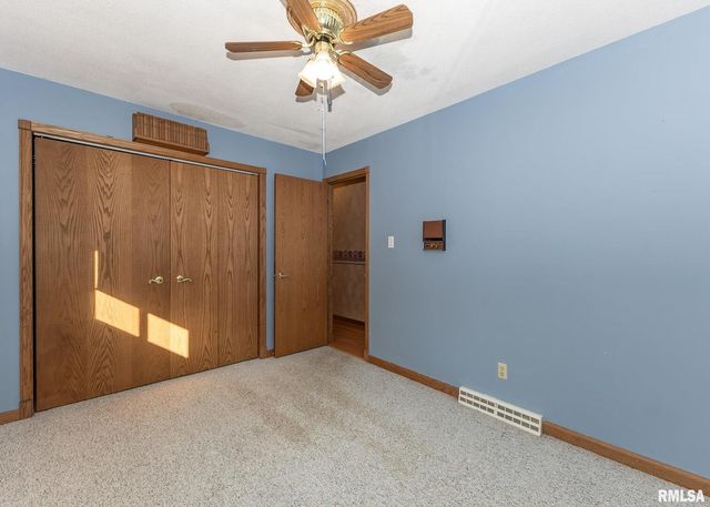 1417 2ND Avenue, Camanche, IA 52730