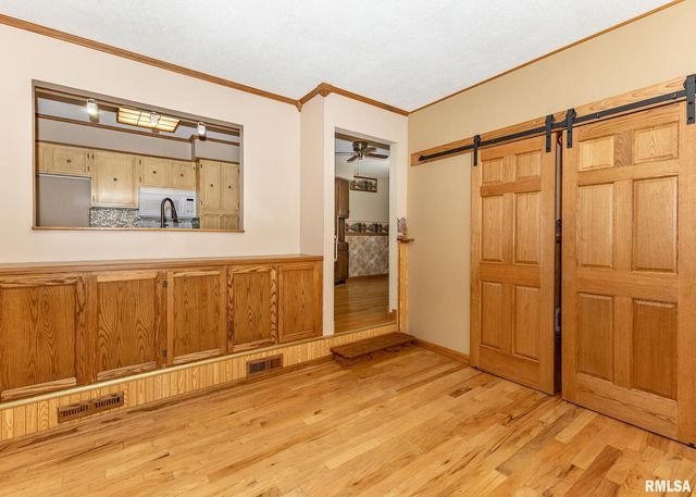 1417 2ND Avenue, Camanche, IA 52730