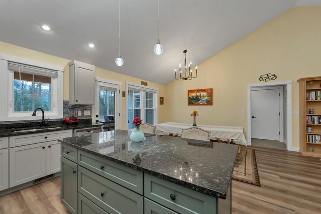 12 Winchester Lane, Tuftonboro, NH 03850