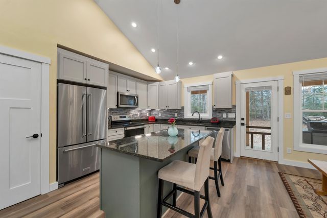 12 Winchester Lane, Tuftonboro, NH 03850