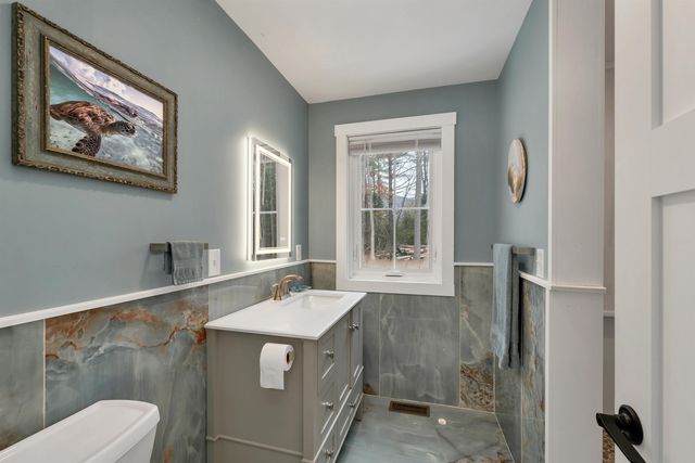 12 Winchester Lane, Tuftonboro, NH 03850