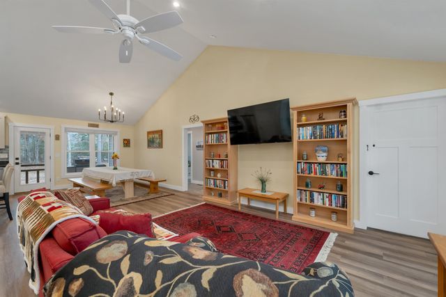 12 Winchester Lane, Tuftonboro, NH 03850