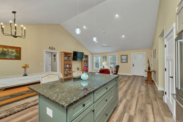 12 Winchester Lane, Tuftonboro, NH 03850