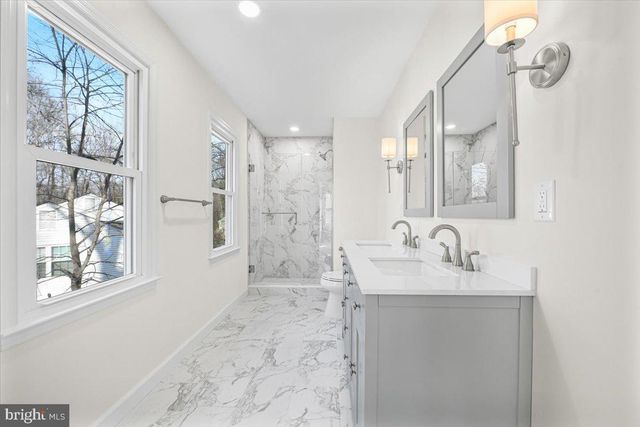 7 FALLSWOOD CT, Rockville, MD 20854