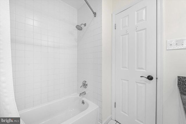 7 FALLSWOOD CT, Rockville, MD 20854