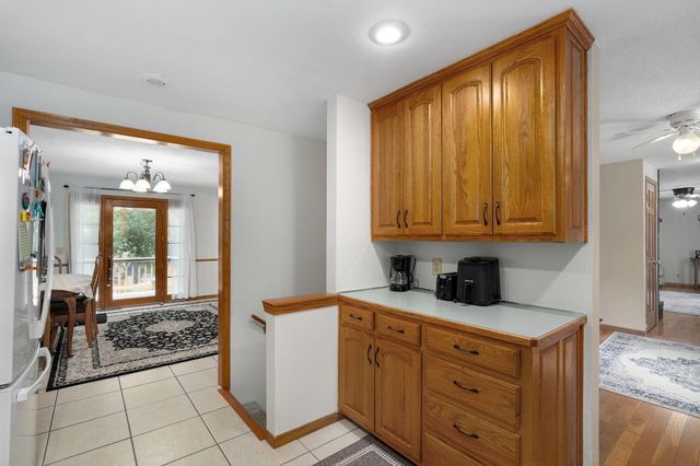2625 W Village Lane, Springfield, MO 65807